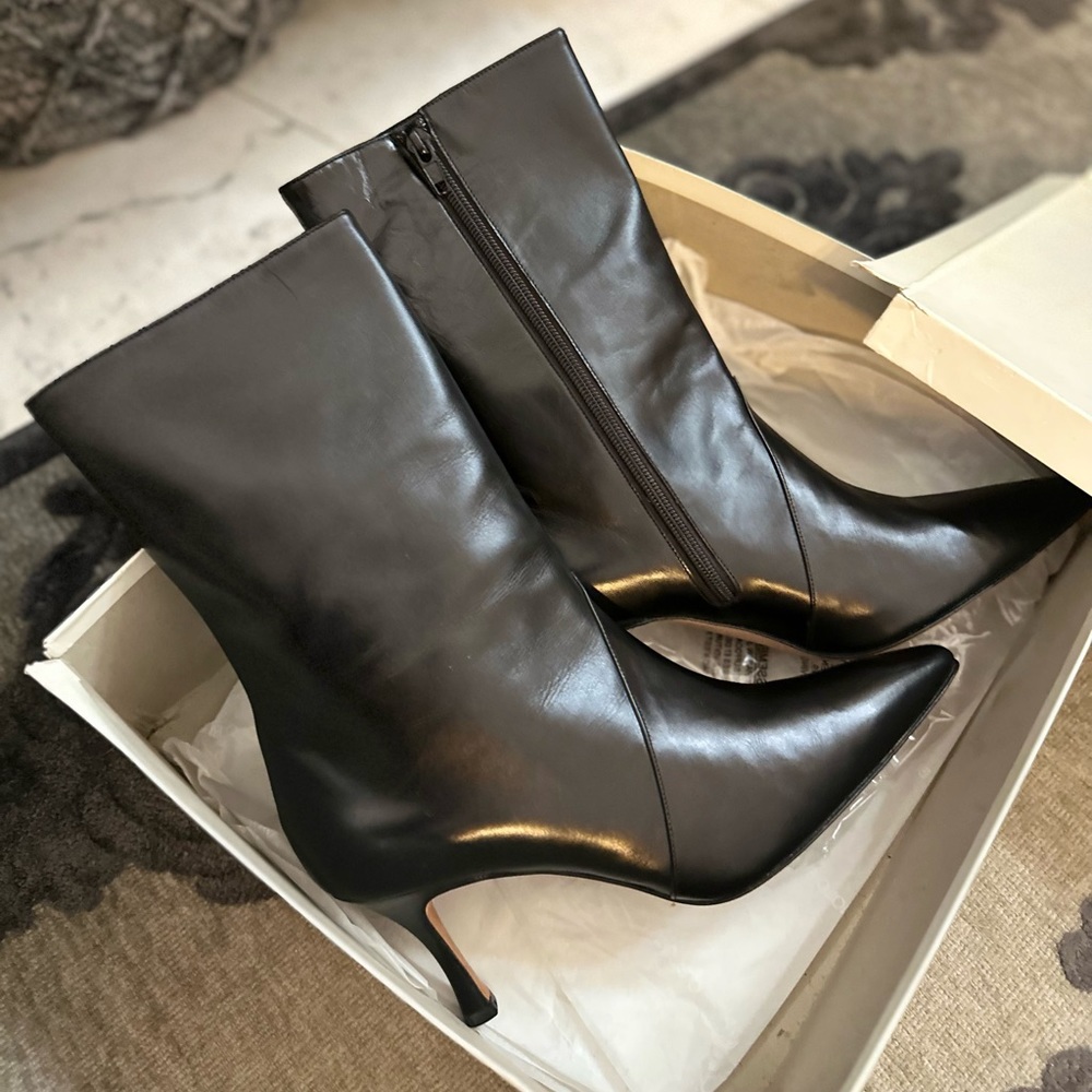MANOLO BLAHNIK ALICE PLAIN CALF 2012